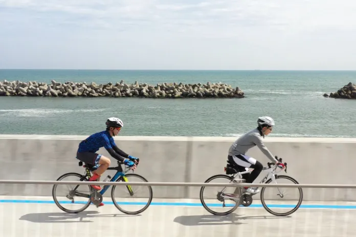 Ciclismo por Nanahama Kaido 1